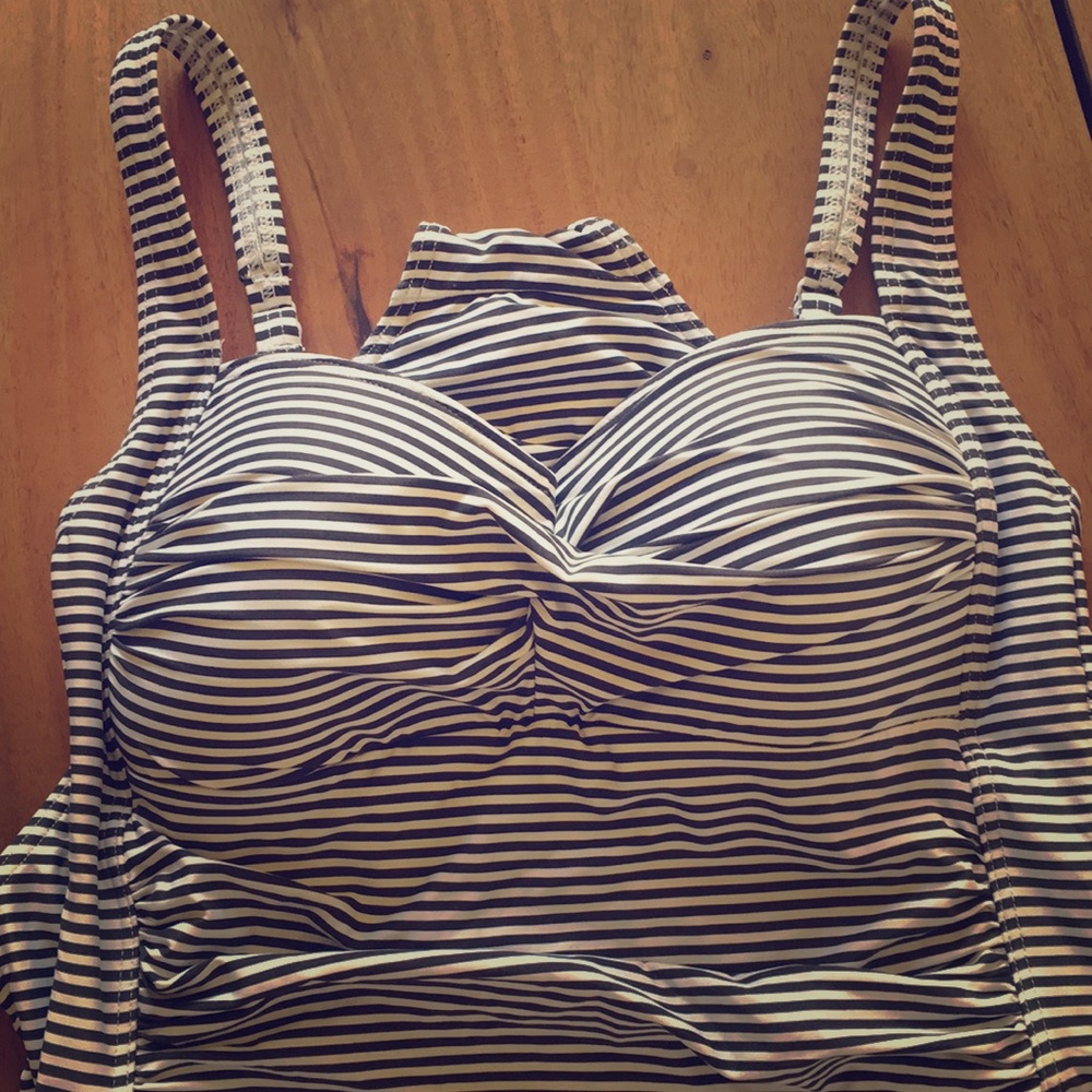 One piece swim suit, underwire, white&black stripe